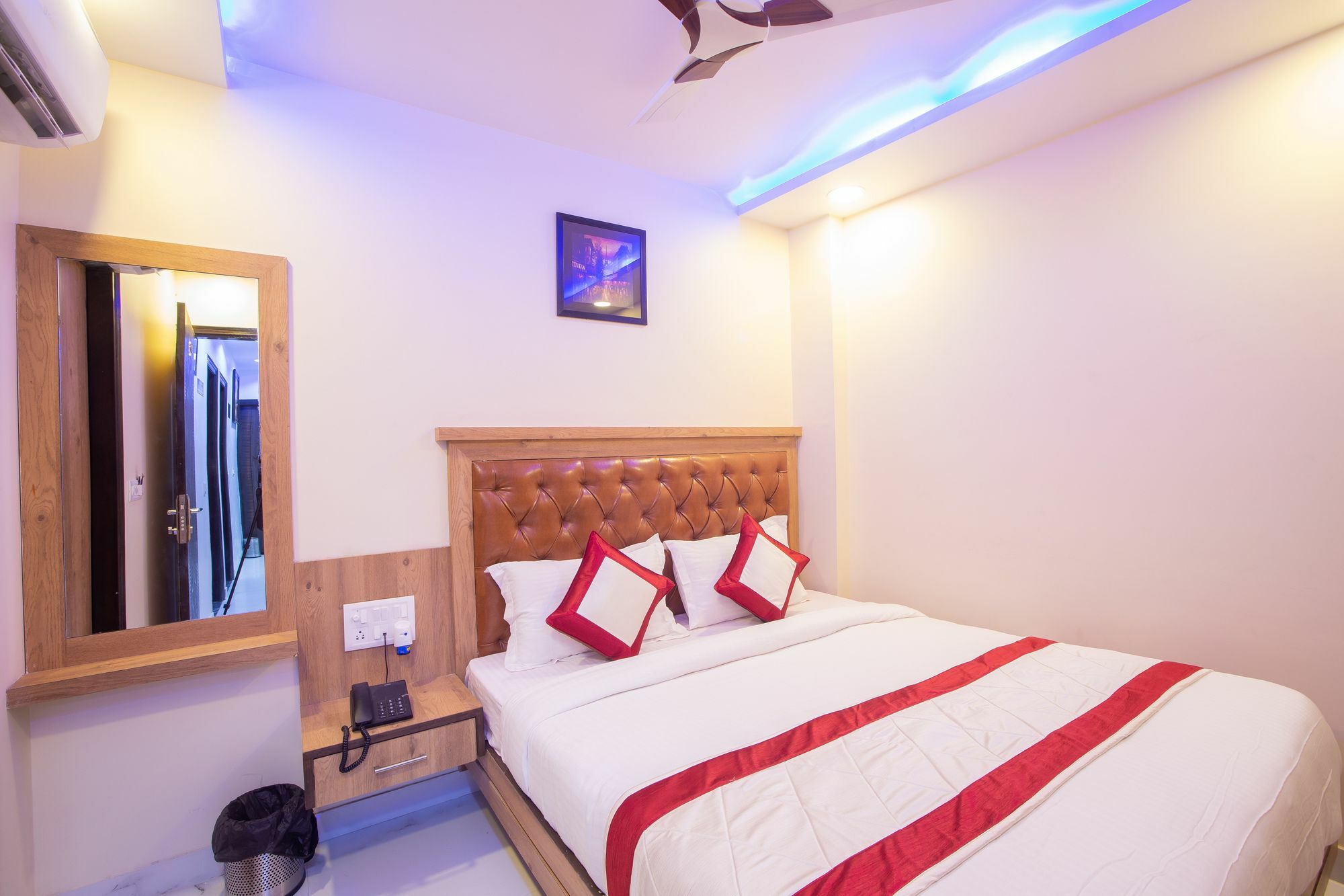 Hotel Sarthak Palace - By Pooja Hospitality Nové Dillí Exteriér fotografie